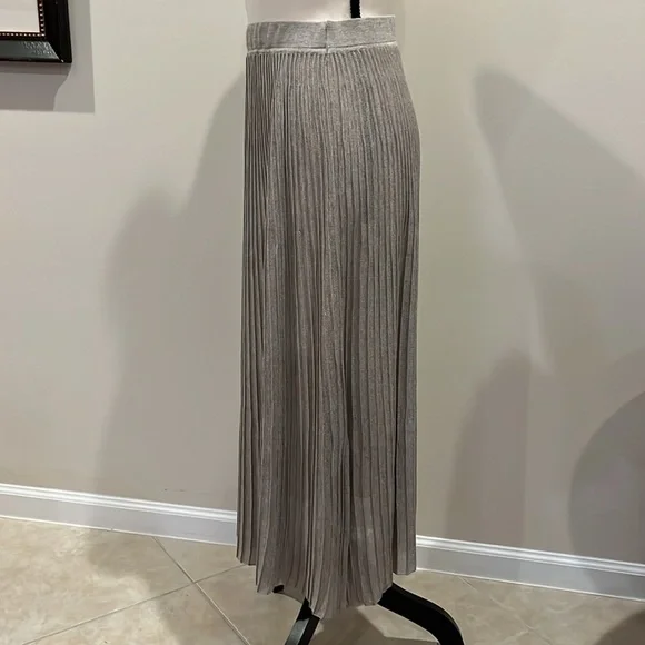 Falconeri Made in Italy Knit Pleated Midi Skirt Pale Gray Silver XS -Small - Picture 5 of 13